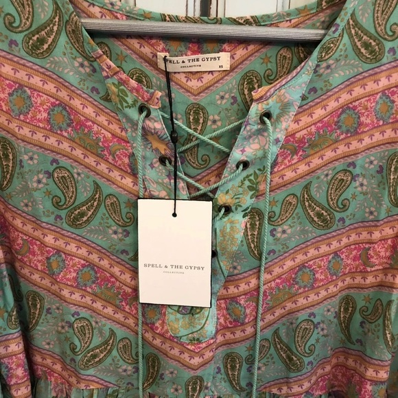 🌸BNWT Spell & the Gypsy City Lights Blouse Sage - Picture 5 of 8
